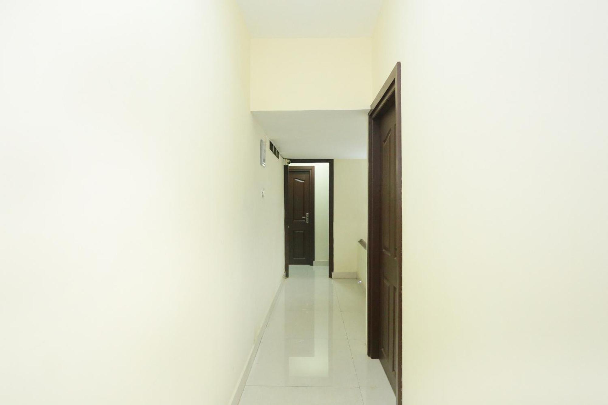 Hotel O Malabar Plaza Kochi Екстер'єр фото